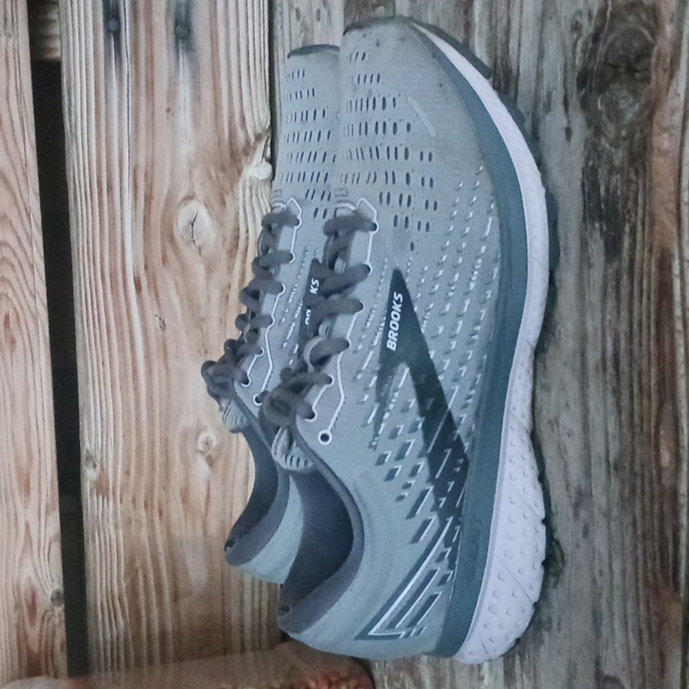 Brooks Gray Athletic Shoes - Picture 6 of 13